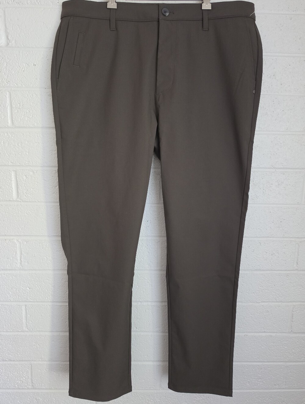 Mens Vuori Cascade Tech Chino Pant Athletic Slim Fit Size 36